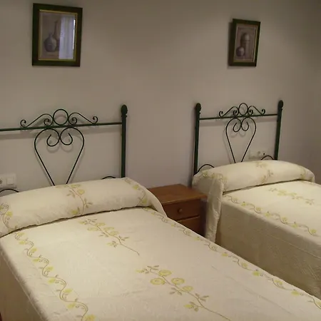 Hotel Delphos 2*