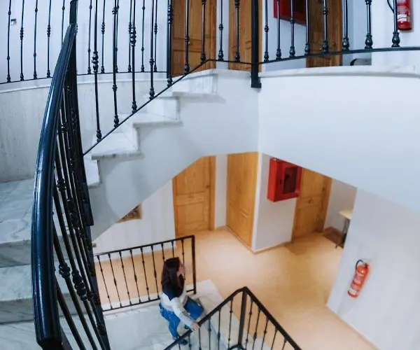 Delphos Отель 2*