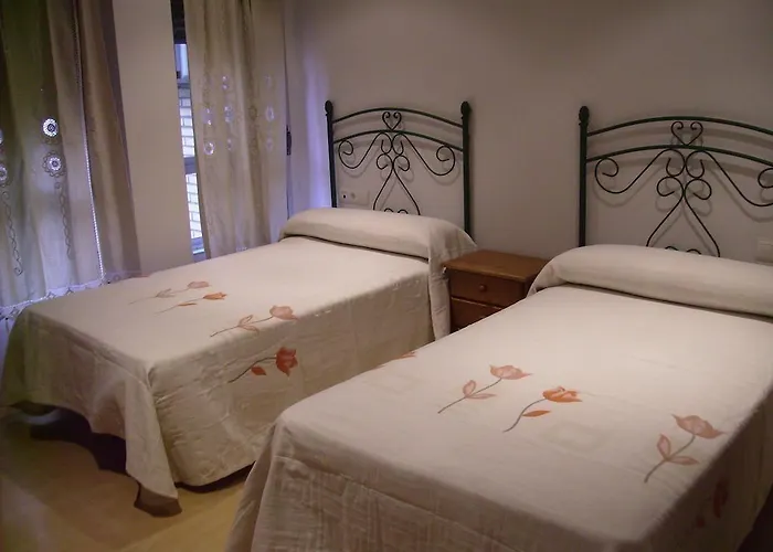 Delphos Otel Moraleja